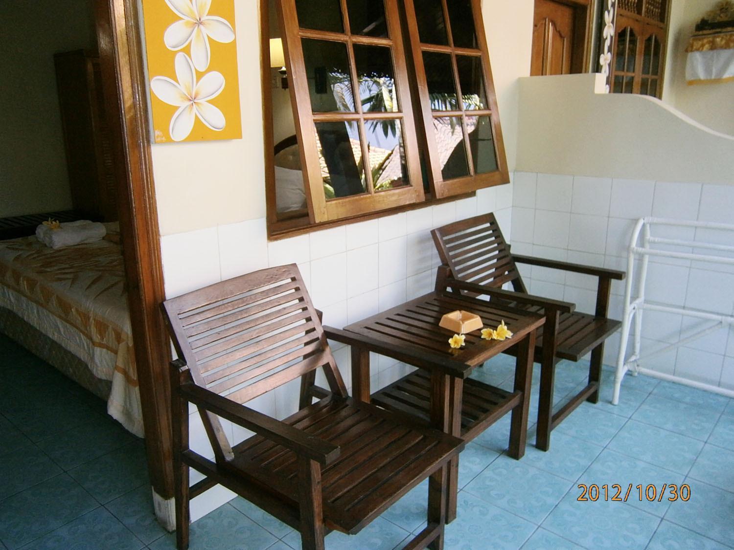Adus Beach Inn Legian Εξωτερικό φωτογραφία