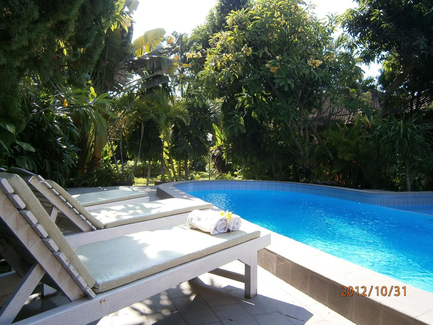 Adus Beach Inn Legian Εξωτερικό φωτογραφία