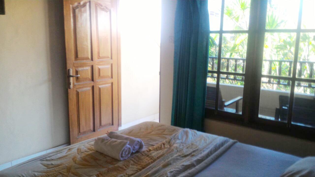 Adus Beach Inn Legian Εξωτερικό φωτογραφία